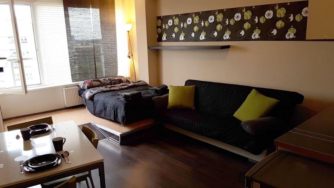 Apartamento Walk Distance To Mokotow Business Park Varsovia Exterior foto