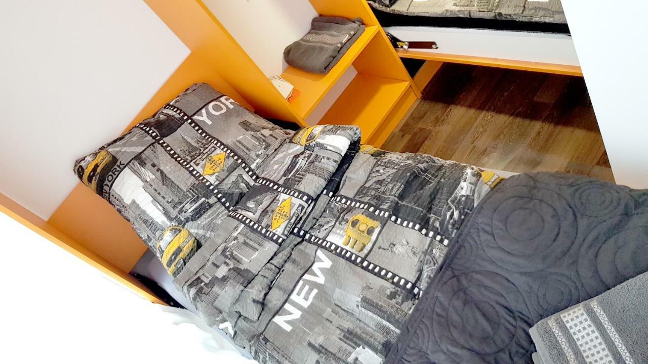 Apartamento Walk Distance To Mokotow Business Park Varsovia Exterior foto